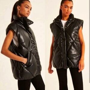 NWT ABERCROMBIE & FITCH Oversized Vegan Leather Diamond Puffer Vest, sz small